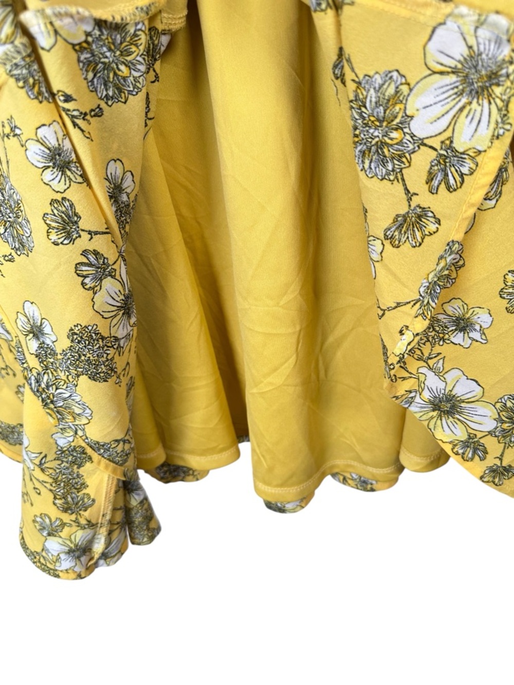 Torrid Floral Georgette Faux Wrap Dress Yellow Flutter Sleeve Womens Size 14 - Picture 7 of 16